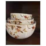 Jewel Tea nesting bowls