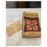 Vtg hook a pillow kit