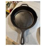 Lodge cast iron 8SK skillet 10 inch