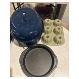 Roaster, bundt pans, cake pans