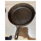 10 SK USA cast-iron skillet 12 inches