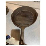 Benjamin and Medwin Cast iron skillet 11 1/2"