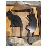 Wooden cat shelf sitter