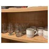 Arbyï¿½s promotional Christmas glasses/mugs