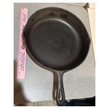 #8 USA cast iron skillet 10 5/8"