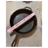 10.5" lodge cast iron skillet