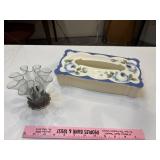 Vtg tissue box and bud vase