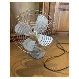 Vtg metal fan -works