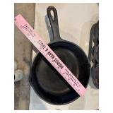 5.W cast iron skillet