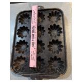 Cast-iron corn muffin pan -Y