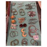 Costume jewelry earrings 17 pair