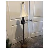 Heavy floor lamp