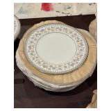 Nortake china 6933 Sharlene 12-6' plates