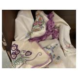 Vtg linens
