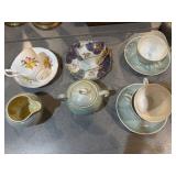 Vtg tea cups, creamer, and sugar