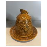 Bee honey pot