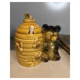 Bee honey pot with bear