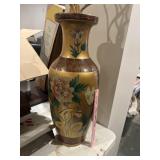 Lg asian a cent vase