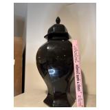 Large ginger jar