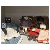 Four vintage wooden dolls, and two ragdollï¿½s,