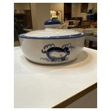 Louisville stoneware casserole dish with lid,
