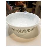 Vintage Pyrex mixing bowl spring blossom green,