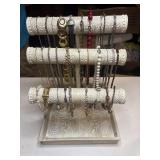 30 pieces costume jewelry