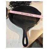 Wagnerware Cast iron pan number9 #1059C
