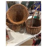3 well-made vintage baskets, egg, kind of