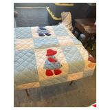 72ï¿½ x 92 hand sewn quilt featuring classic