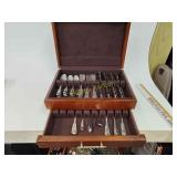 silverware set with box