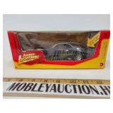 124 scale Johnny lightning 1970 Dodge Challenger