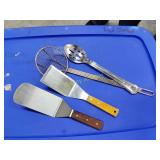 Food truck utensils