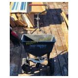 Spreader and misc tote