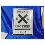 Private railroad crossing sign