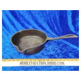 Rare unusual #8 gate marked Cast iron does have