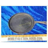 #8 gate marked cast iron skillet