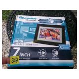 7 INCH PHOTO FRAME