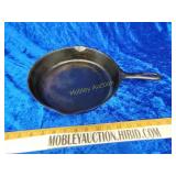 Cast iron pan