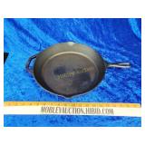 Beautiful lodge cracker barrel cast iron pan