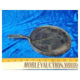 Wagner -0- flat cast iron skillet