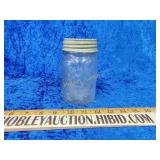 Jumbo peanut jar does have chip