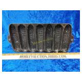 Rare Wagner Krusty Kobs Large Cornbread