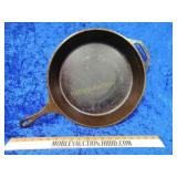 Rare #14 Lodge cast iron skillet