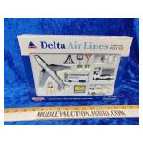 NOS Delta Air Lines diecast set