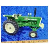 Ertl 1950-t Oliver toy tractor