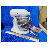 KitchenAid 325 W artesian mixer works