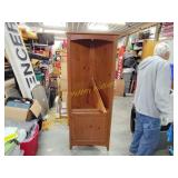 Corner cabinet needs clips for shelf