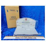 NOS rare Clark hanger diorama for your diecast