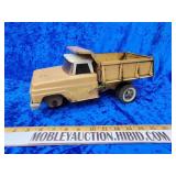 Vintage Tonka dump truck missing wheel and other